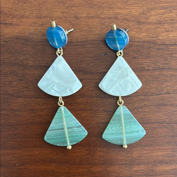 Jewelry - Elegant Blue and Green Dangle Earrings